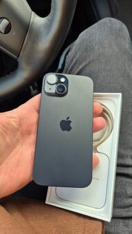 Apple Iphone 15 128gb, čierny, 84% - - 3