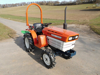 Traktor Kubota B1400 - 3