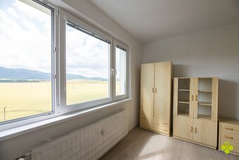 PEKNÝ 1 IZBOVÝ BYT Ul. PALÁRIKA PRIEVIDZA KRÁSNY VÝHĽAD - 3