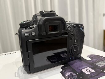 Canon 90D - 3