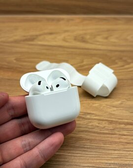 Originál Apple Airpods 4 - nové - 3