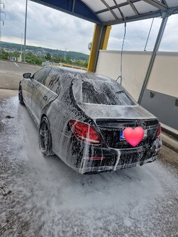 Mercedes Benz E Trieda E220d AMG Black Line - 3