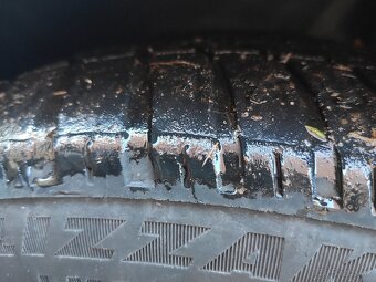 Predám jazdené zimné pneu 225/50 R17 Bridgestone Blizzak - 3