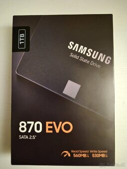 Predám Ps4 Verzia Pro 1TB - 3