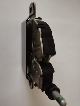 FORD FOCUS zámek přední kapoty - 3