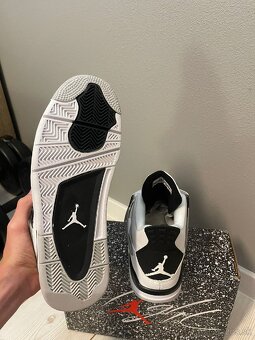 Jordan 4 military black - 3