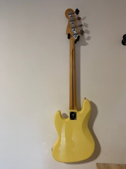 Predam vimenim  FENDER JAZZ BASS - 3