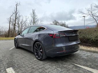 Tesla model 3 Performance (377kw/513k) - 3