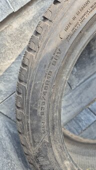 Good Year 235/45 r18 - 3
