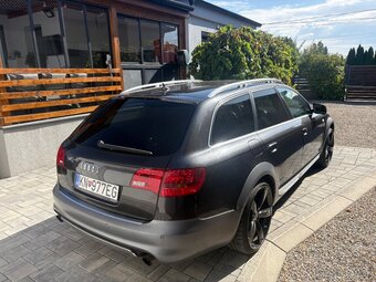 Audi A6 allroad 3.2 V6 - 3