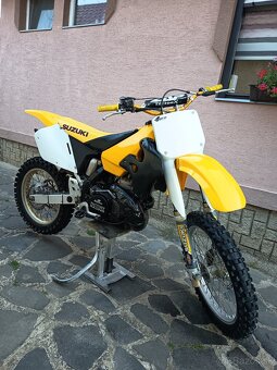 Suzuki RM 250 2t - 3