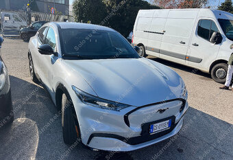 Ford Mustang Mach-E 75,7kWh Premium AWD STD - 3