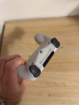 Ps4 ovladac originál dualshock - biely - 3