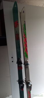 Lyže dva typy+palice - 3