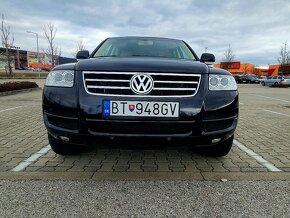 Predám zachovalý Volkswagen Touareg 4.2 V8 benzín 2004 - 3