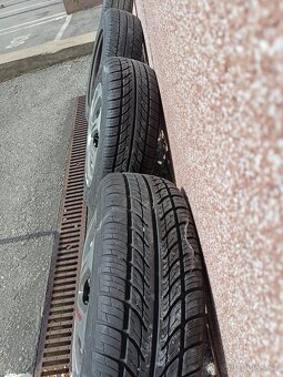 DARUJEM 4 KOLESÁ 175/65/R14 NA RENAULT - 3