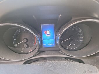 Toyota Auris 1.2T - 3