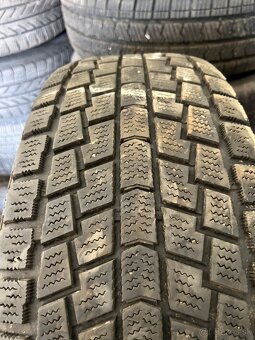 235/65 R17 zimné - 3