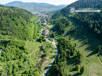 Veľký pozemok 3926 m2 v Krompachy - Banícka štvrť - 3