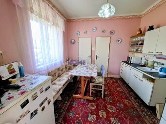 5 IZB. RD NA SLNEČNOM ROZĽAHLOM POZEMKU O VÝMERE 1865 M2 - Č - 3