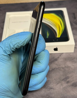 Apple iPhone SE 2020 64 GB Black / nová batéria - 3