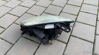 Svetlo Peugeot Partner - 3