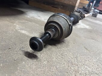 Poloosy audi a6c6 originál - 3