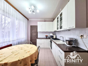 Na predaj veľký 3-izbový byt s balkónom v meste Nové Zámky - 3