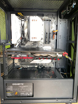 Asus Z370 + Intel i7-8700 +originál hry na Epic game - 3