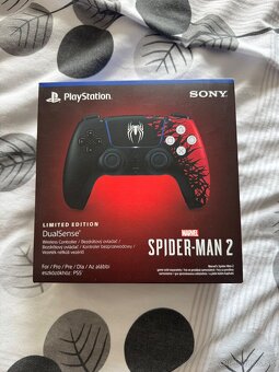Ovládače na PS5 limited edition - 3