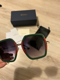 Gucci slnečné okuliare GG0106S - farebno/zlaté (GG1) - 3