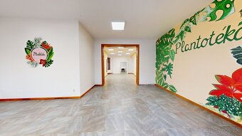 Na prenájom obchodný priestor s parkovaním v centre Trenčína - 3