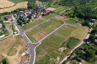 Na predaj stavebný pozemok v Hlohovci - 3