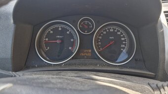 Opel Zafira 1,9CDTI,88KW,7miest - 3