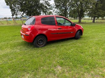 Na predaj: Renault Clio 1.6 dCi (2006) - 3