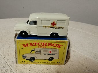 Matchbox lesney regular Ambulancia No14 - 3