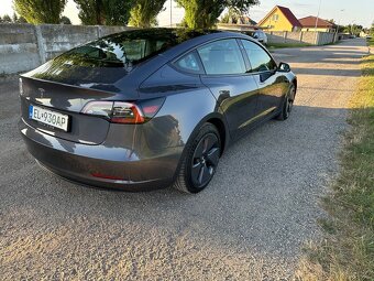 Tesla Model 3 Standard Range+ LFP, model 2023 - 3