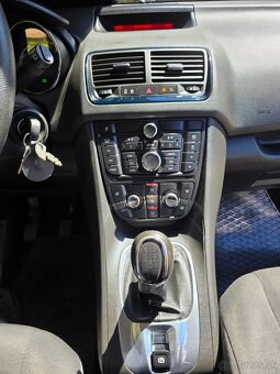 Predám Opel Meriva 2011, 1.4 benzín, manuál, nová STK - 3