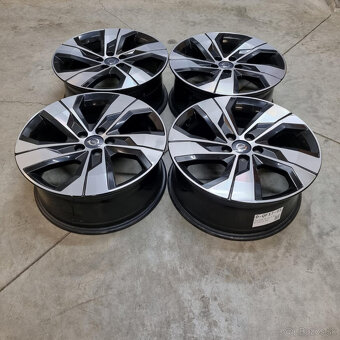 Hliníkové Volvo disky 5x108 R18 7,5J ET50.5 - 3
