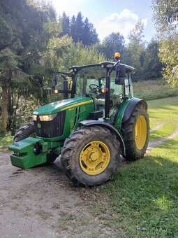 Traktor John deere 5100R - 3