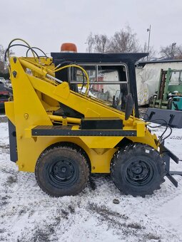 UNC 060 - Smykový nakladač - Brno - 3