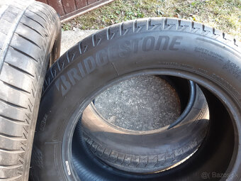 Bridgestone 235/55 R17 99W - 3