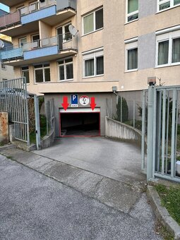 NOVÁ CENA- PARKOVACIE MIESTO RUŽINOV Teslova/Tomášikova 25/A - 3