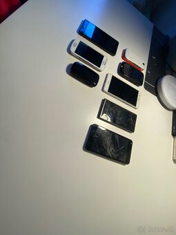 Staré mobilné telefóny - 3