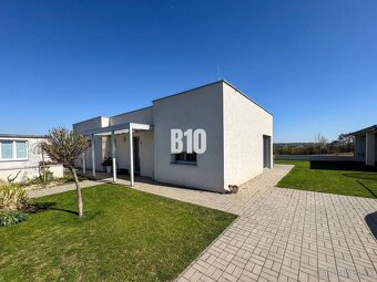 Moderná novostavba s pozemokom 673 m2 v Golianove - nízke me - 3