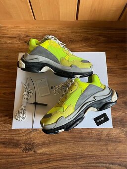 Balenciaga - 3