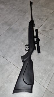 VzduchovkaDESIGNED GERMANY KANDAR,model B2-4P 4.5+puškohľad - 3