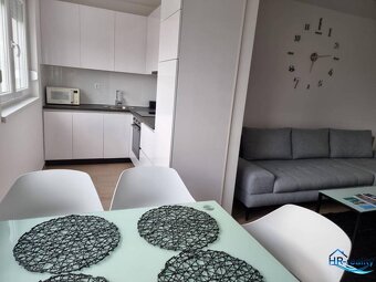 Novalja – zariadený apartmán v novostavbe - 3