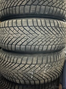 Zimna sada PIRELLI 235 / 55 / 18 pre VW, Skoda, Seat - 3