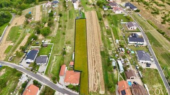 Na predaj investičný stavebný pozemok pre 3 RD, Trenč.Jastra - 3